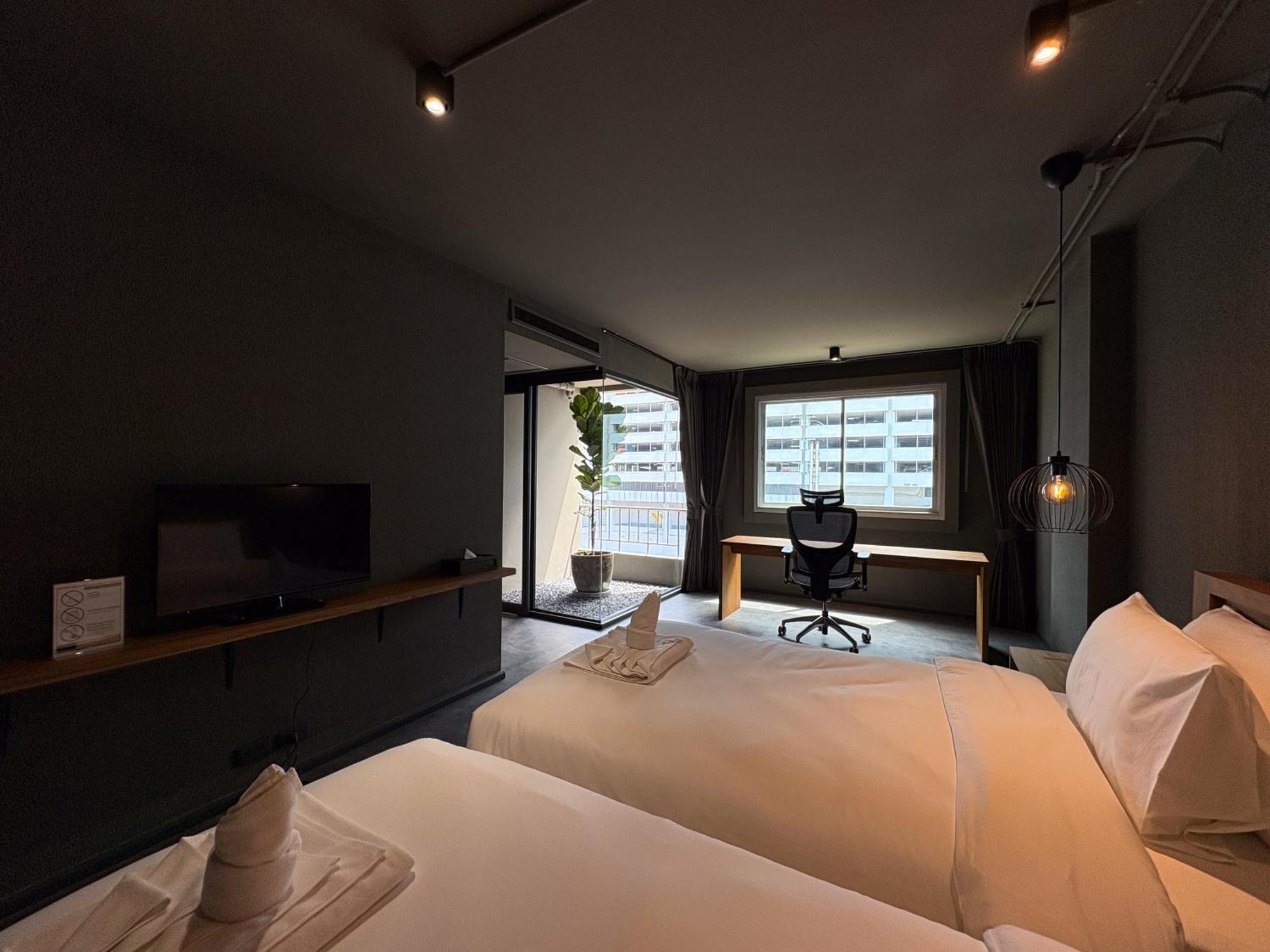 Centric Place Hotel Bangkok Exterior foto